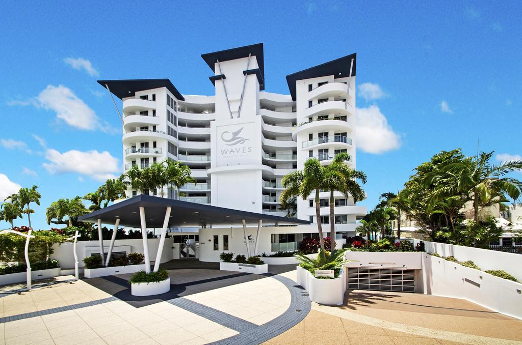 Waves Maroochy River マルーチードール エクステリア 写真