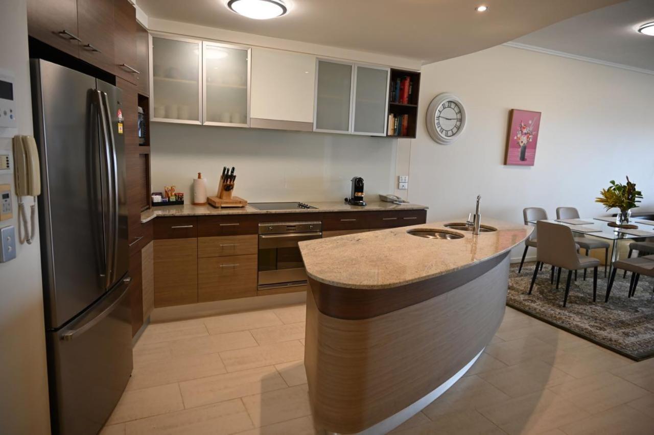 Waves Maroochy River マルーチードール エクステリア 写真