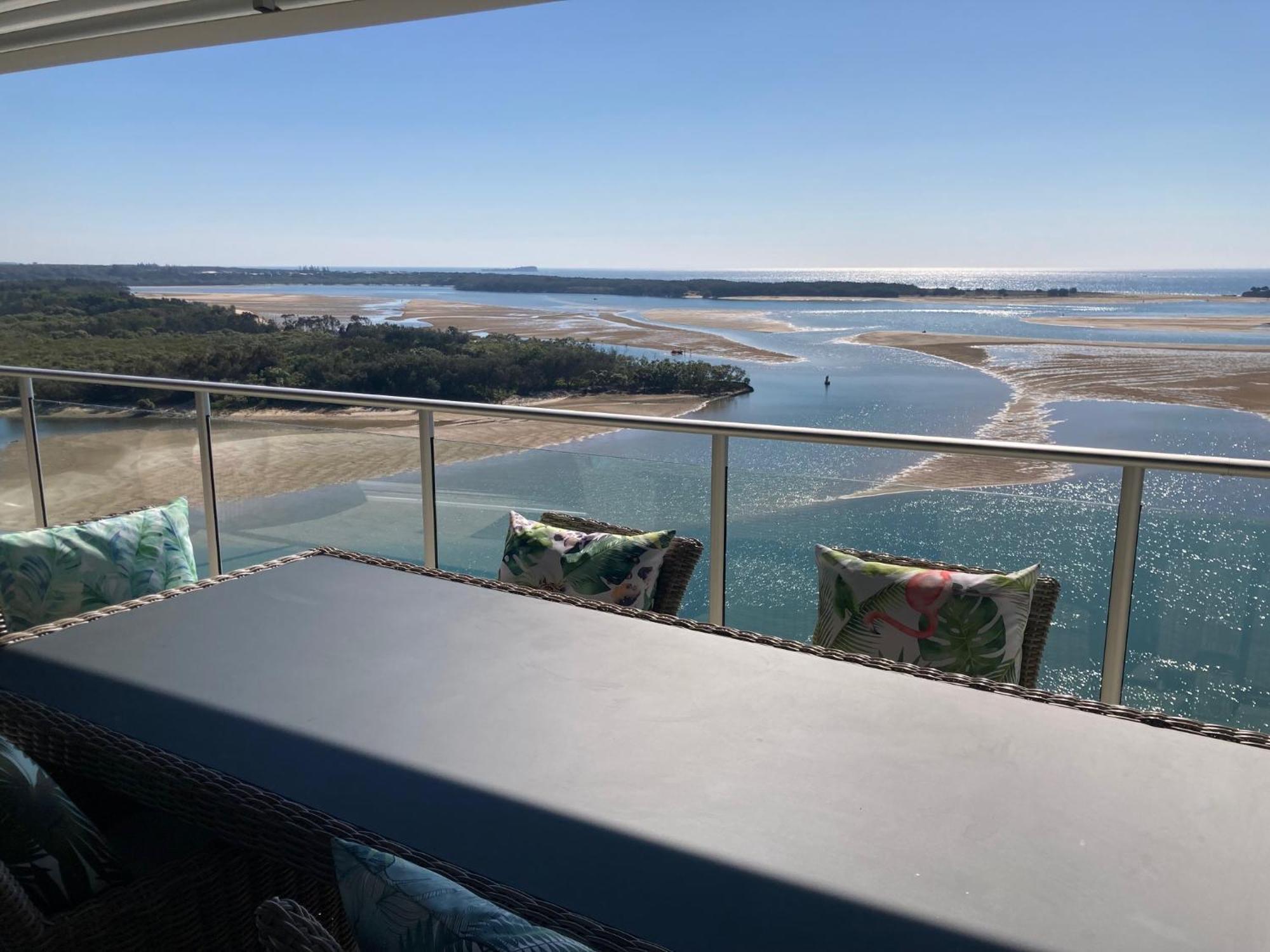 Waves Maroochy River マルーチードール エクステリア 写真