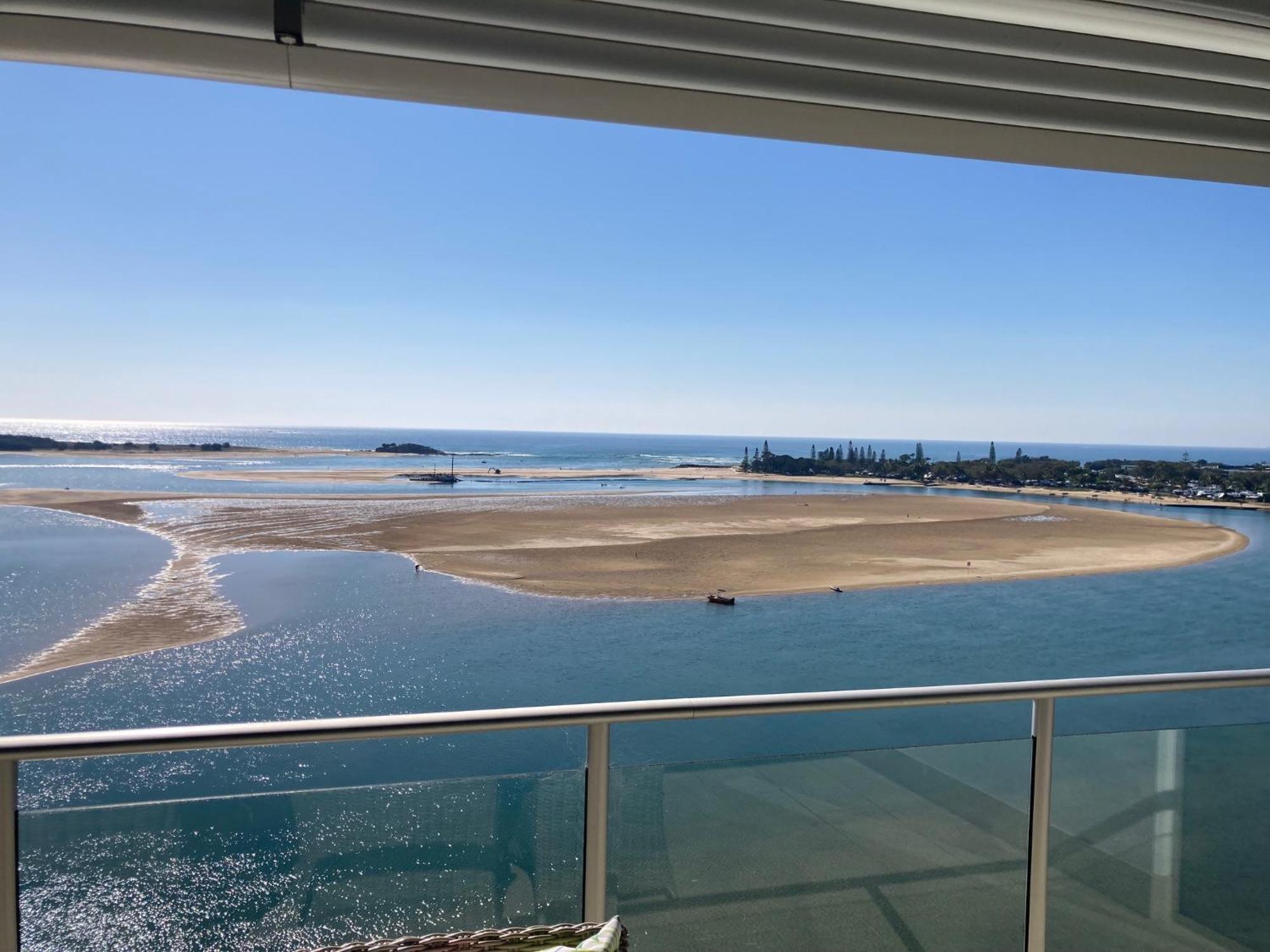 Waves Maroochy River マルーチードール エクステリア 写真