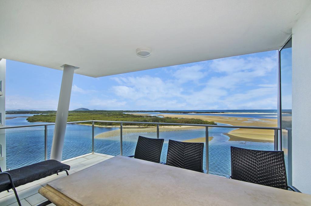 Waves Maroochy River マルーチードール エクステリア 写真
