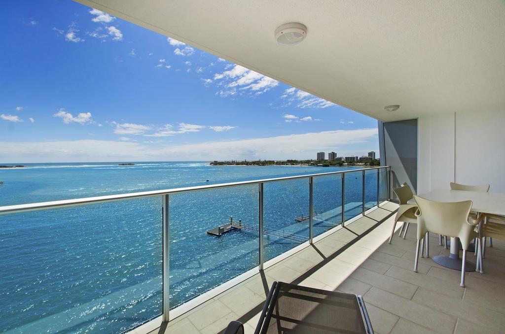 Waves Maroochy River マルーチードール エクステリア 写真